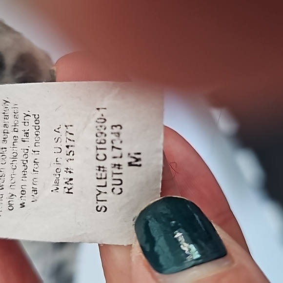 Lelis Collection Cropped Animal Print Sweater, Long Sleeve, Size Medium - Picture 3 of 3